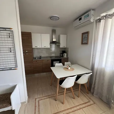 Apartament Seafront Island Paradise - Emily 3