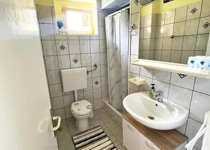 Seafront Island Paradise - Emily 3 Apartmán *