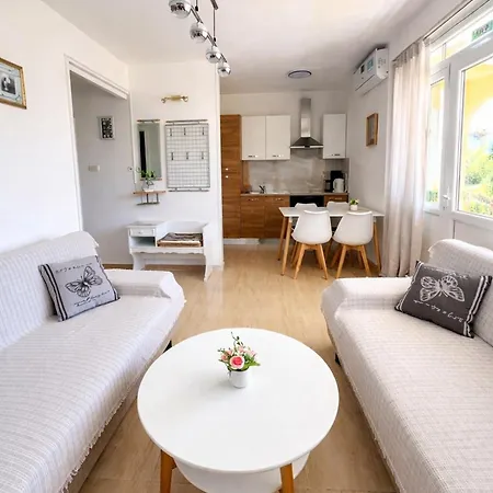 Apartament Seafront Island Paradise - Emily 3 *