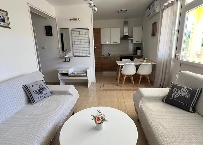 Seafront Island Paradise - Emily 3 *